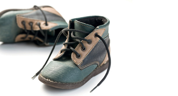 Les premières chaussures de bébé